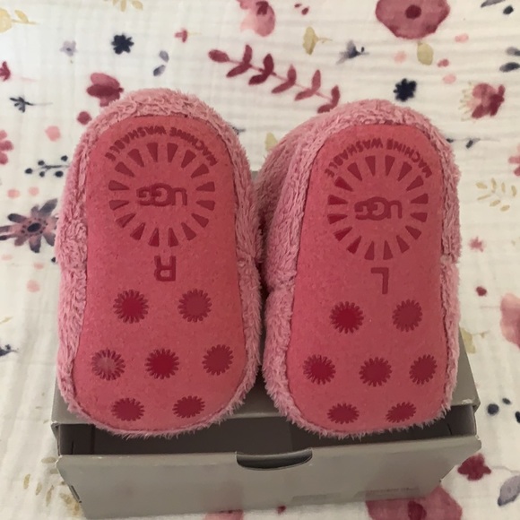 SOLD - Ugg for Baby Crib Boot - Pink; Size 1 - Picture 2 of 9